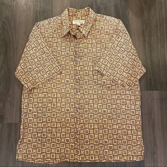Tori Richards Honolulu Short Sleeve Button Down - Picture 2 of 5